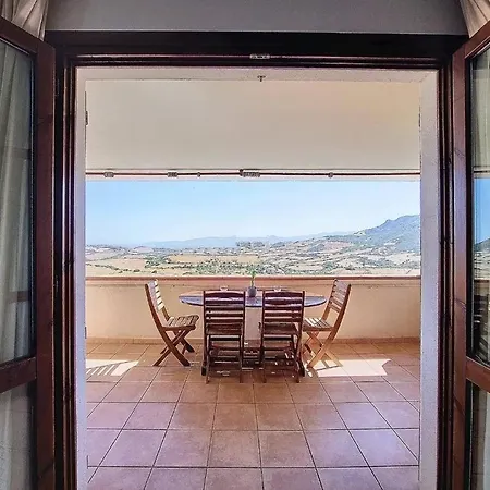 דירה Incantevole 2 Bedroom Pool קאסטלסארדו
