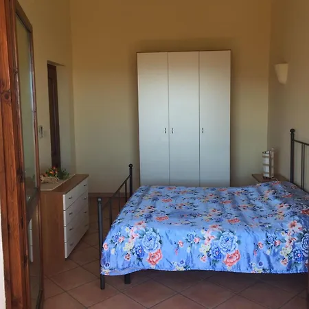 דירה Incantevole 2 Bedroom Pool קאסטלסארדו